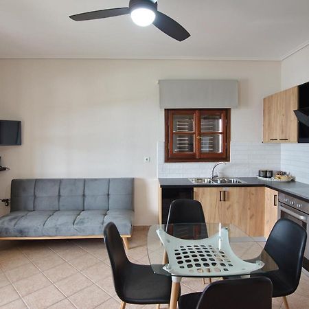 Elpida Apartments ヴォトシ エクステリア 写真